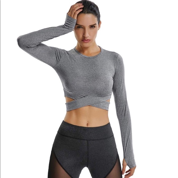 long sleeve yoga crop top